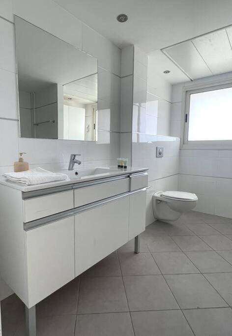 Sunny 3Br Apartment Golf Residence Eilat Esterno foto