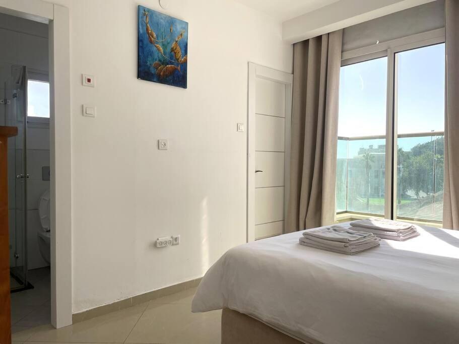 Sunny 3Br Apartment Golf Residence Eilat Esterno foto